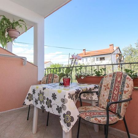 Apartments Sonja Ровин Екстериор снимка