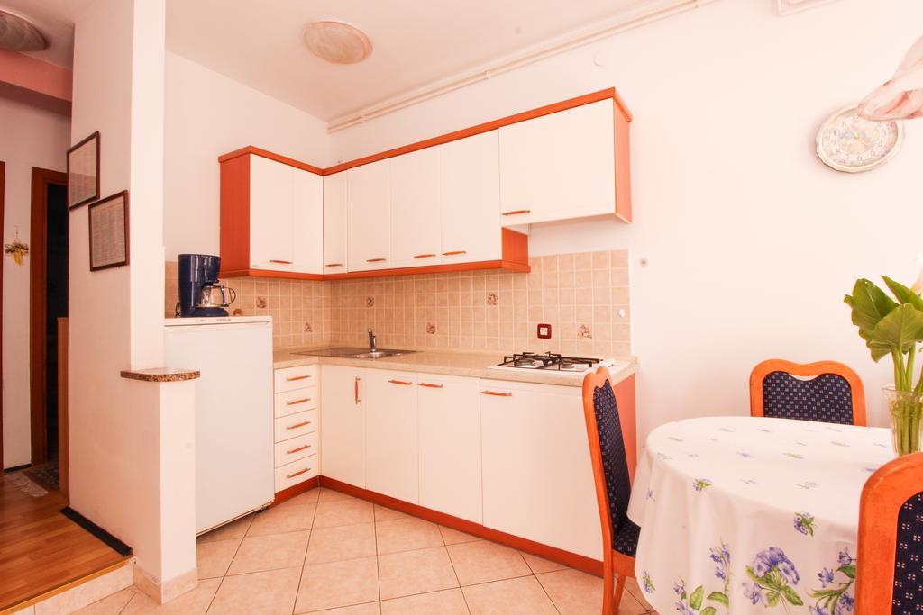 Apartments Sonja Ровин Екстериор снимка
