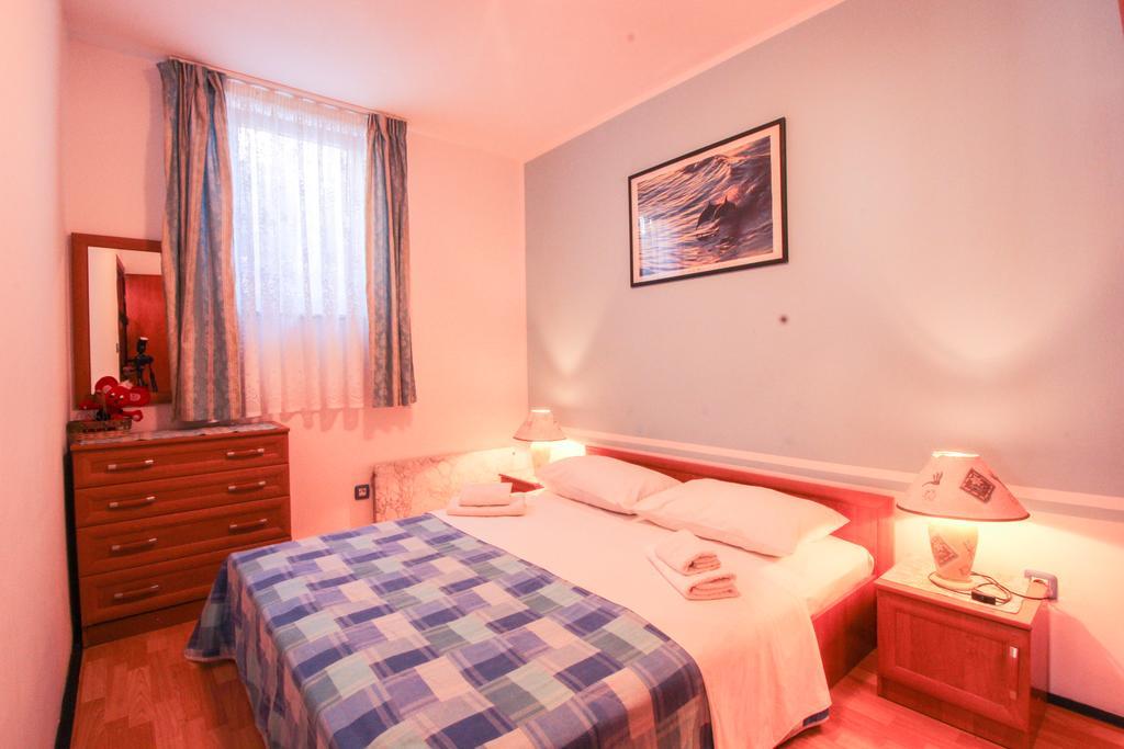 Apartments Sonja Ровин Екстериор снимка