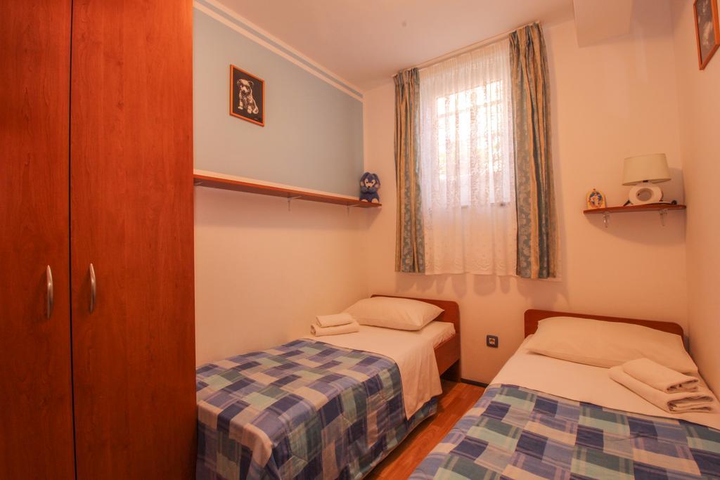 Apartments Sonja Ровин Екстериор снимка