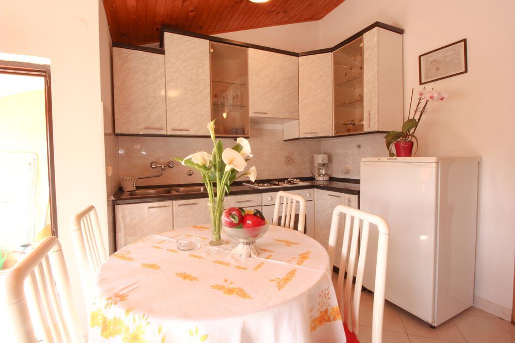 Apartments Sonja Ровин Екстериор снимка
