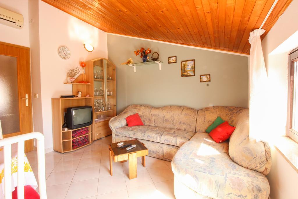 Apartments Sonja Ровин Екстериор снимка