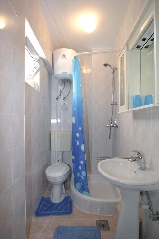 Apartments Sonja Ровин Екстериор снимка